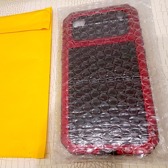 BRAND NEW "SUPER HI-QUALITY" EXTREME LIMITED EDITION I PHONE 17 PRO MAX COVER - Picture 9 of 16